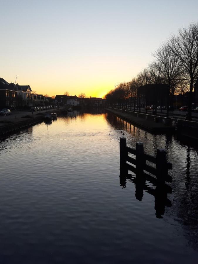 Lekkerwegbijleeuwen, 1 Minuut Naar Hartje Centrum สเนก ภายนอก รูปภาพ